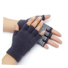 Fingerless Gloves for Yoga and Fitness, Breathable Non-Slip Sports Mittens, Cotton Material, Black, 15.00X11.00X0.50CM