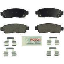 BOSCH BE883H bl keramisk skivbromsbelggset med hrdvara - kompatibel med Select Buick Enclave Rainier; Cadillac XTS; Chevrolet Trailblazer Trav