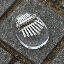 Transparentes Kalimba-Fingerklavierinstrument aus Kristall, Katze