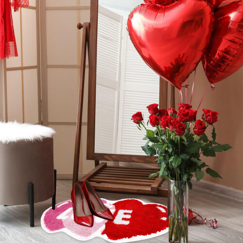 (M) Valentine's Day Bathroom Mat 2