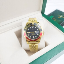 (Four-needle cola ring, five-zhu gold, black and red ring, black face) Coke ring Black basket ring Submariner Water Ghost solid steel band luminous quartz watch