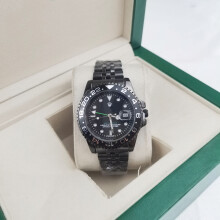 (Four-hand cola ring five-zhu black watch strap with black bezel and black dial) Coke ring Black basket ring Submariner Water Ghost solid steel band luminous quartz watch