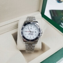 (Four-hand Submariner, five-bead silver strap, black bezel, white Submariner) Coke ring Black basket ring Submariner Water Ghost solid steel band luminous quartz watch