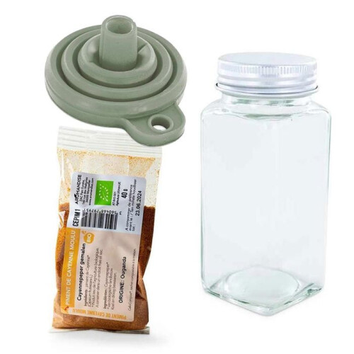 Maustejauhepullo + suppilo + cayennepippuri 40 g