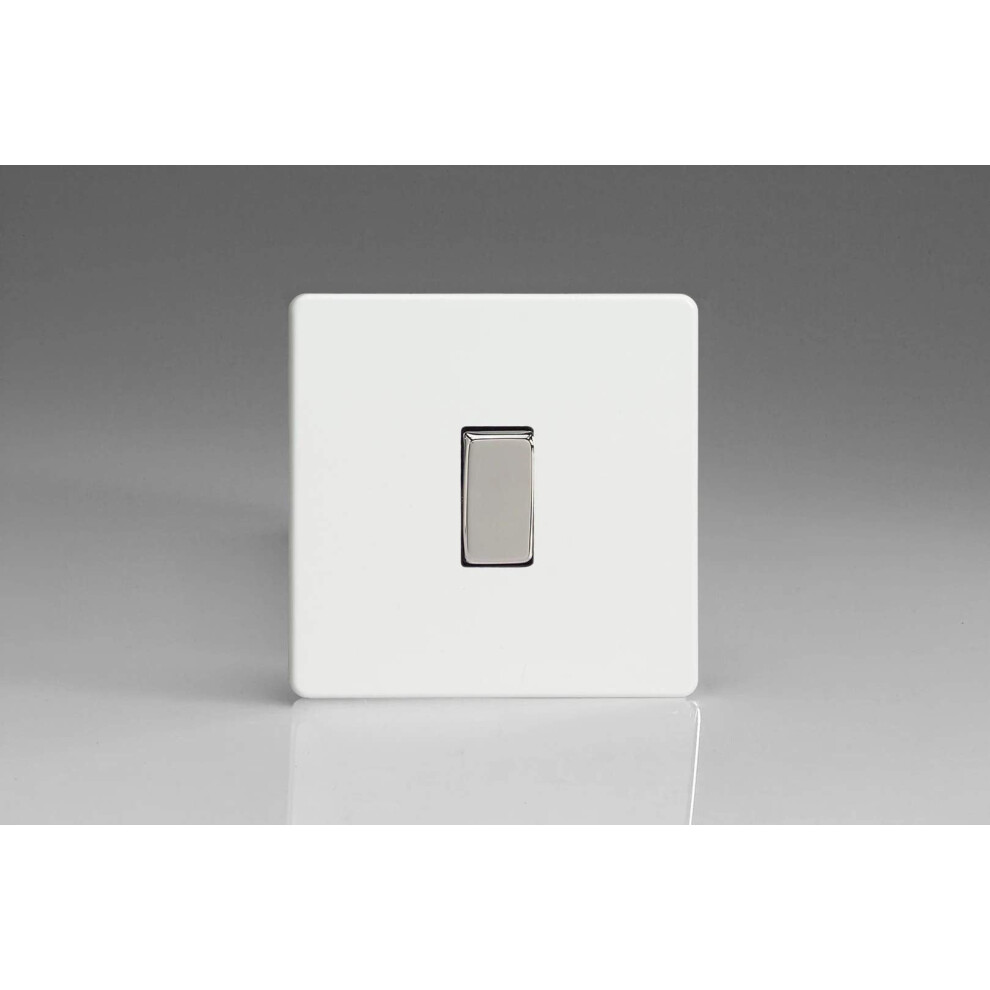 Varilight Screwless Premium White 1-Gang Intermediate Rocker Switch Decorative 1-Gang 10A Intermediate Rocker Switch 5021575141139