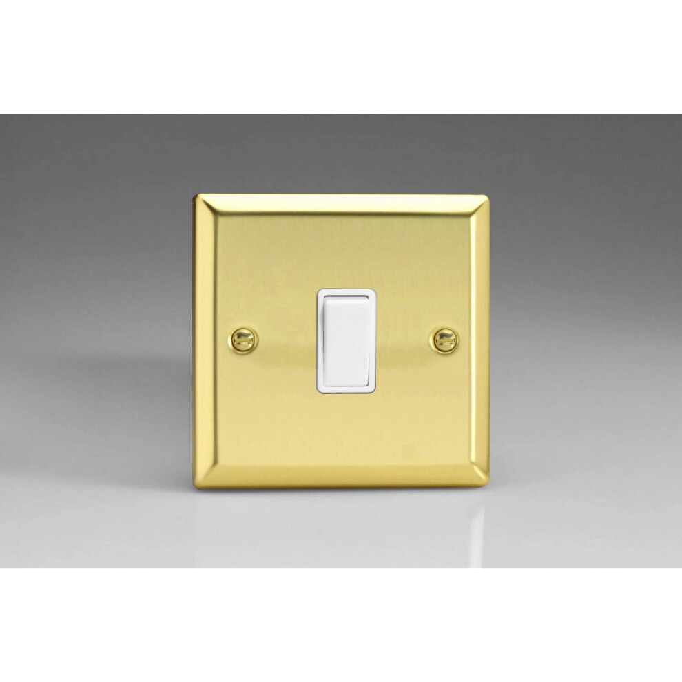 Varilight 1-Gang 2-Way 10A Rocker Switch Polished Brass 5021575850024