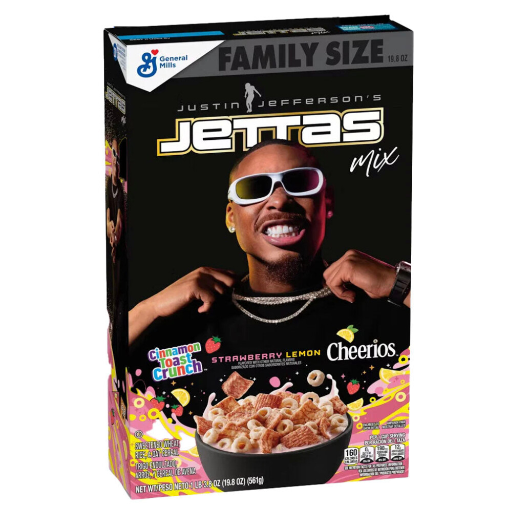 Cinnamon Toast Crunch Justin Jefferson's Jettas Mix & Cheerios Strawberry Lemon Family Size Cereal (561G)