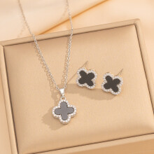 (Silver black shell set) Full-diamond double-sided four-leaf clover necklace, a fashionable, simple and versatile high-end, light luxury titanium steel jewelry for women