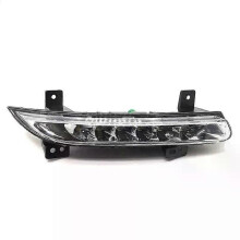 PARK (kuten oikealla) Auton edessä oleva LED DRL -sumuvalo Renault Fluence 2014+ -ajovalolle päiväajo