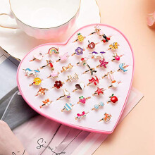 36pcs Adjustable Girls Rings Set for Children, Sparkling Heart Shape Display Case, Metal Princess Birthday Party Favours