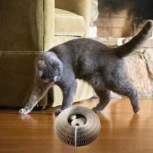 Faltbarer Katzenkratzer mit Glocke für fröhliches Krallenwetzen