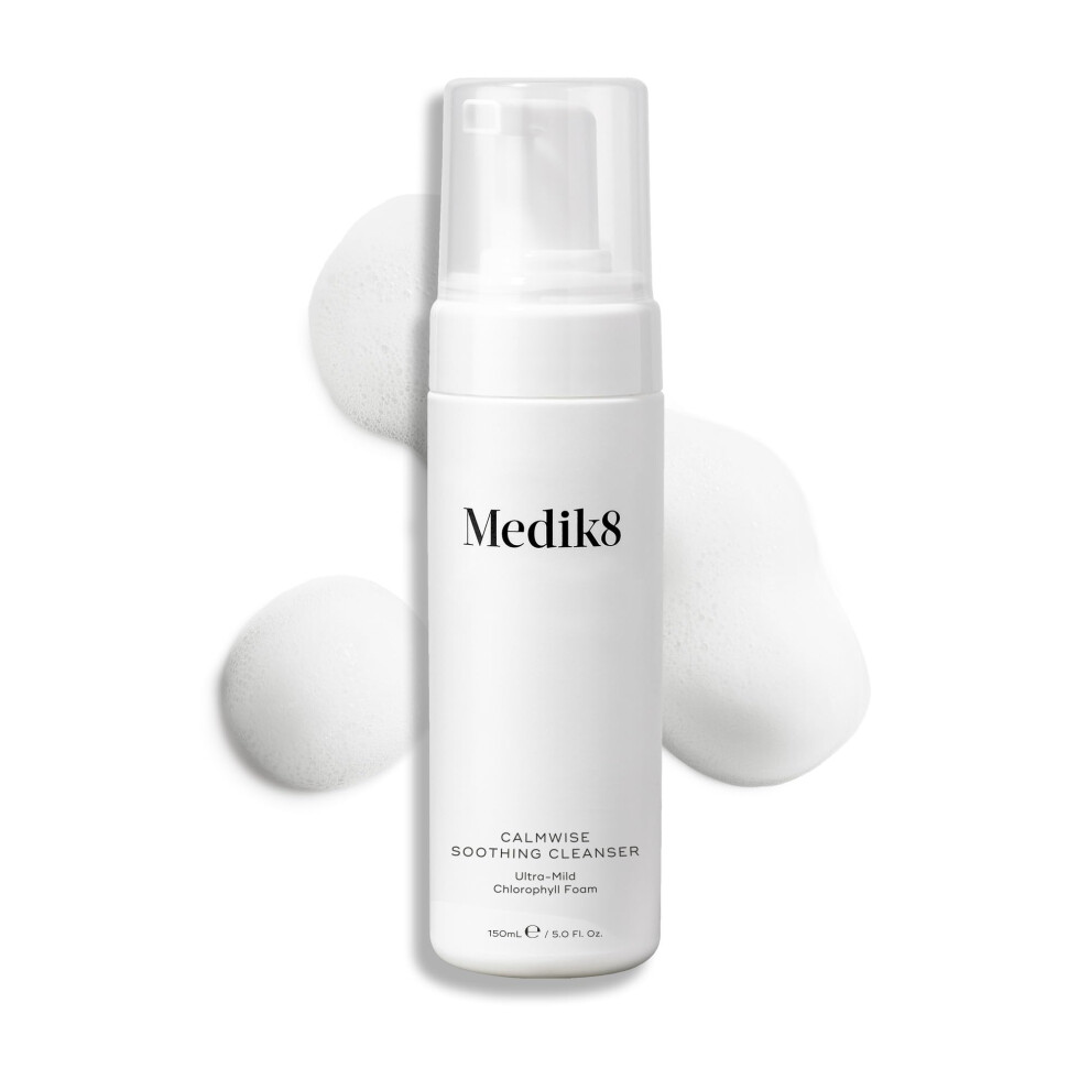 New Medik8 Calmwise Soothing Cleanser - Ultra-Mild Chlorophyll Foam - Soothing & Cleansing - For Sensitive Skin - 150Ml Red P08745