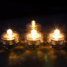 (T)Set mit 12 tauchfähigen LED-Lichtern: Wasserdichte, flammenlose Teelichter für Teiche und Feiern