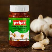 Priya Garlic Pickle – 300g | Authentic South Indian Taste | Spicy & Tangy Lahsun Achar