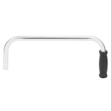 Impugnatura ergonomica gommata per un uso efficiente del decespugliatore in giardino