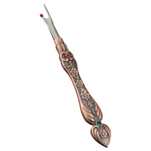 Vintage Seam Ripper with Ergonomic Handle - Retro Sewing Tool for Easy Stitch Removal in Crafting and Creative Sewing Projects