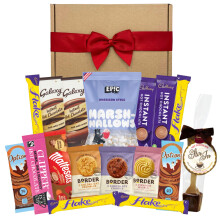 Hot Chocolate Gift Set with x8 Hot Chocolate Sachets, Mini Marshmallows for Hot Chocolate, Hot Chocolate Stirrer, Boarder Biscuits and more | A Hot