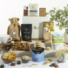 Gift Hamper for Men and Women, Luxury Chocolates, Biscuits, Afternoon Tea & Coffee. Food Hampers & Gourmet Gifts, Luxury Father's Day Hamper,