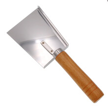 Stainless Steel Scoop Efficient Cleaning Tool with Comfortable Wooden Handle Professional Beehive Maintenance Equipment