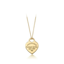 (Golden necklace) 2025 New high-end heart-shaped key necklace, fashionable enamel heart-shaped pendant accessory