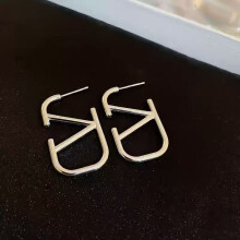 (Silver) Large V-stud fashionable letter copper gold-plated earrings