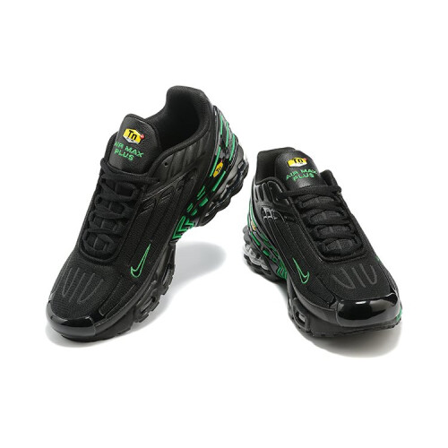 (EUR43) Air Max Plus TN 3 black green 2