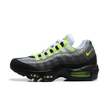 (EUR46) Air Max 95 UNDEFEATED Green (2025)