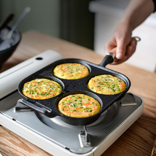 Living And Home 4-Hole Cast Iron Frying Pan 1