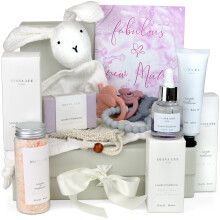 Jasmyn & Greene New Mum to Be Pamper Hamper - 9 Luxury Baby Shower Gifts for Mum and Newborn Baby Gifts. Pregnancy Self Care Package with Lavender Ho