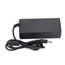 Universal 24V 4A Netzteiladapter mit LED-Anzeige, 100cm Kabel