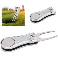 Edelstahl-Faltbarer Golf-Tee-Heber mit Magnet, Silber