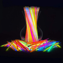 Glow Light Up Bracelets, 100 Pcs Fluorescent Light Sticks with Connectors for Making Necklaces And Bracelets, for Halloween, Christmas, Birthdays