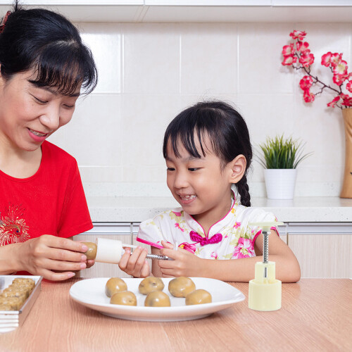 Moon Cake Maker Round Diy Home Kitchen 1 Set 2