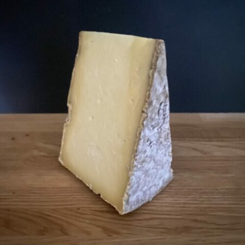Gorwydd Caerphilly Quarter Wheel approx 1kg 2