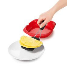 Microwave Omelette Pan Non-Stick Silicone Egg Maker Foldable Omelette Tool for Families College Students and Offices