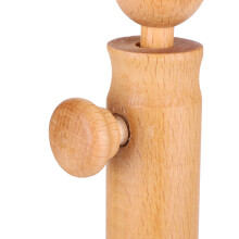 Ergonomischer Holz-Garnrollenhalter für schmerzfreies Basteln