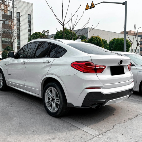 Capac spoiler bara spate, model din fibră de carbon 1