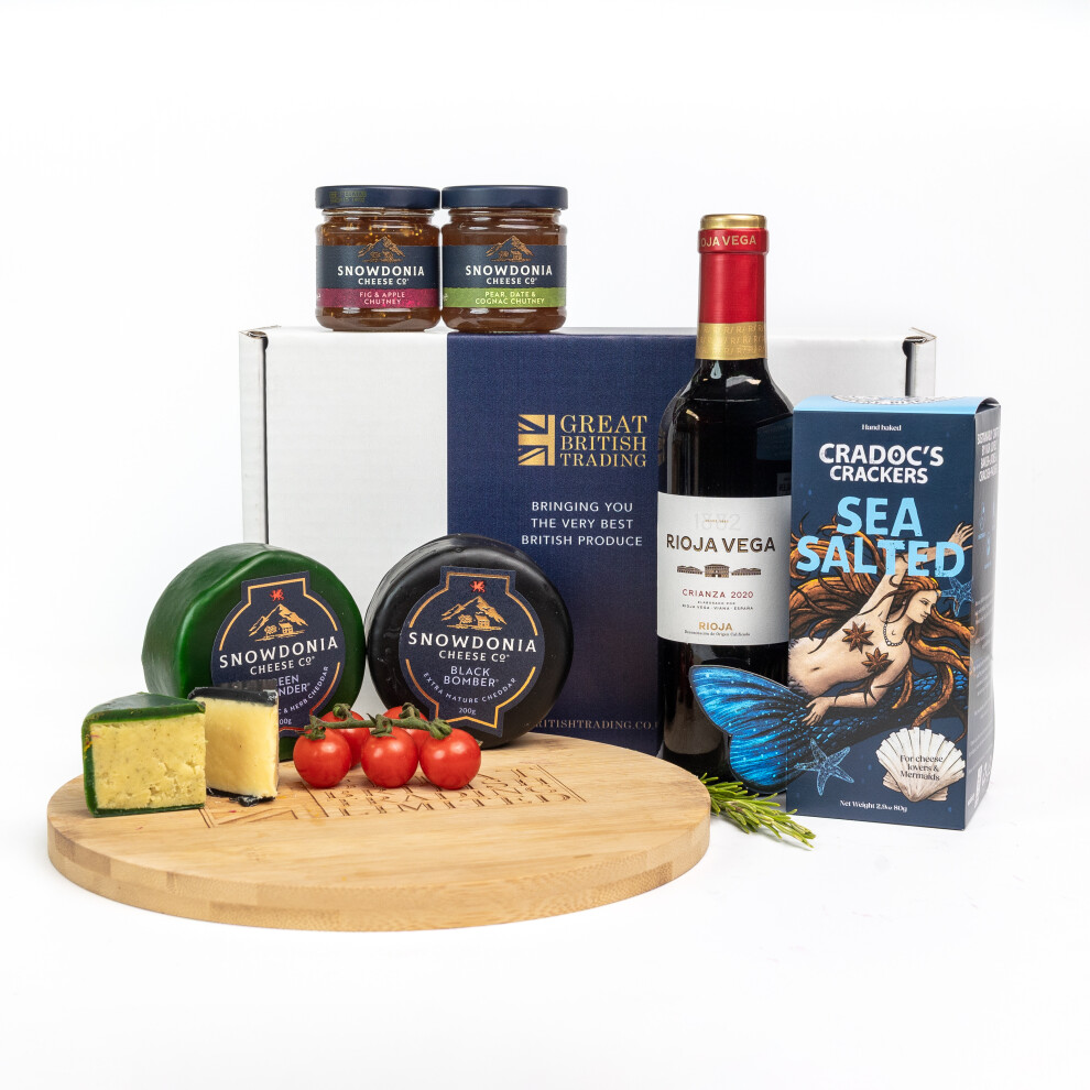 Cheese, Crackers, Chutney and Wine Gift Hamper with Snowdonia cheese