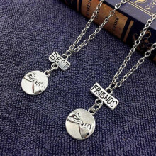 Best Friends One Pair Hand In Hand Pendant Friendship Memorial Necklace