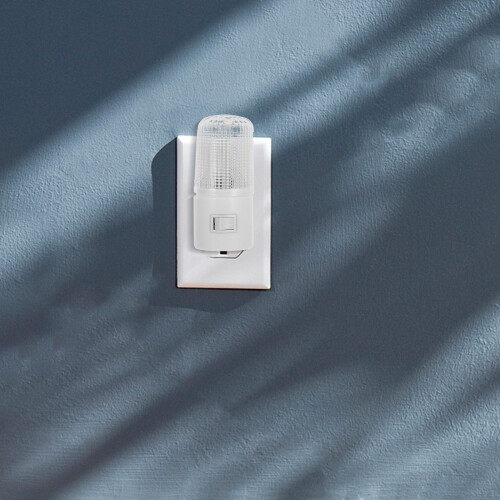 In Night Light with On Off Bulb 2
