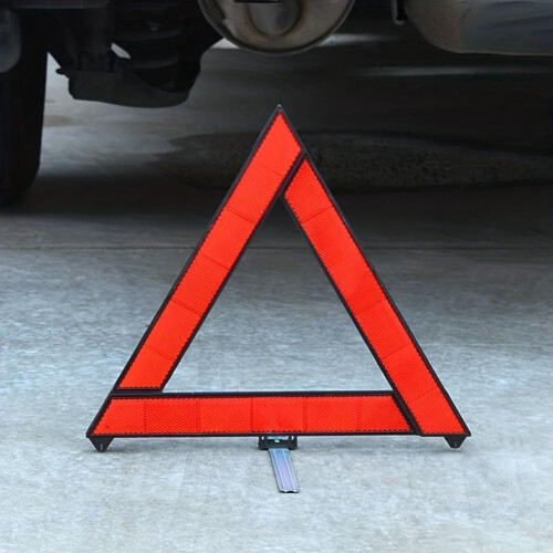 Roadside Warning Triangles for VW Golf 7 Variant, Reflective Safety Triangles, Durable Auto Emergency Equipment 1