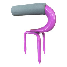 Professional Handheld Garden Claw Tool Rust Resistant Triangle Tine for Enhanced Drainage and Healthy Plant Roots