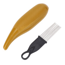 Guiro en forma de pez de ABS 6.5x2x26cm; Cepillo 2.6x20.3cm