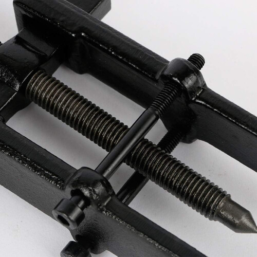 Efficient Two Jaws Gear Puller for Workshop Repairs, Black, Compatible with Bearings and Automotive Applications 1