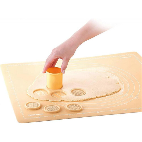 Cookie Cutter & Stamper 2