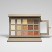 (Default) FYNE All-Round Reflections Palette.