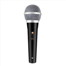 Professionele handmicrofoon voor karaoke-zangoptredens