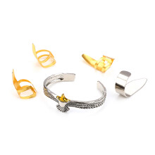 5 Pieces Metal Guitar Finger Picks Bracelet Kits, Golden Color
