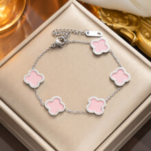 (Silver pink shell) Titanium steel gold four-leaf clover mother-of-pearl bracelet, fashionable, simple and light luxury four-leaf clover forest style