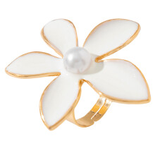 Fashionable Exaggerated Pearls Flower Ring-02 white ring 0753k2